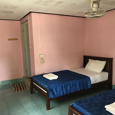 Cashew Nut Bungalows Hotel Ao Nang Exterior photo