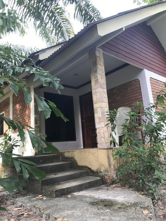 Cashew Nut Bungalows Hotel Ao Nang Exterior photo